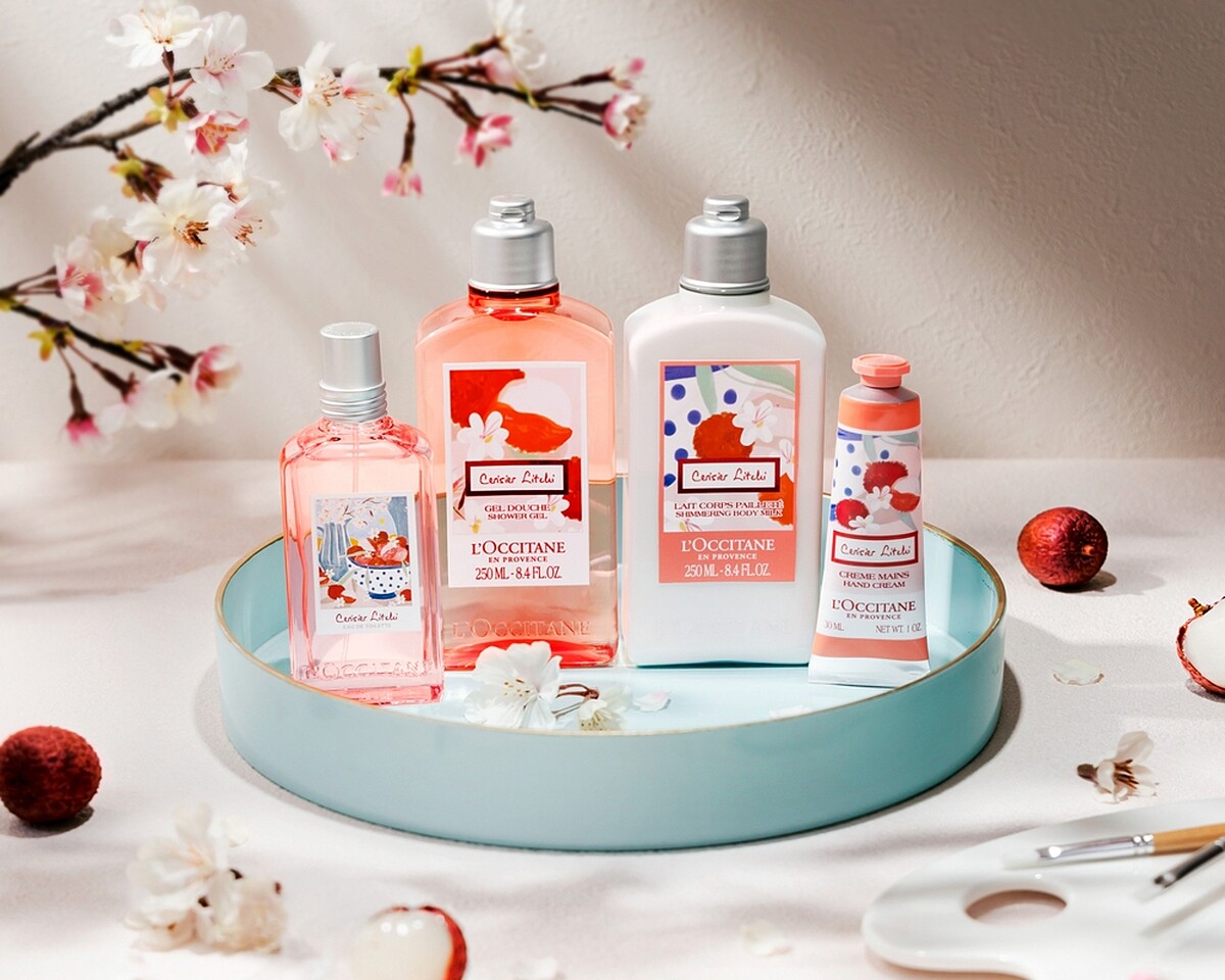L'OCCITANE歐舒丹荔枝櫻花限量香氛系列情境照。