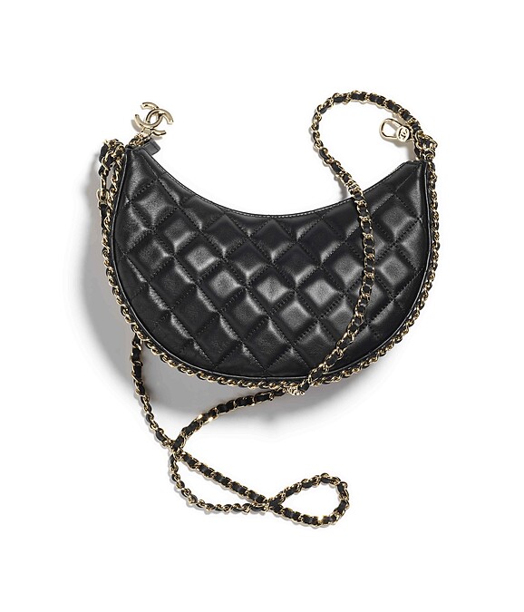 黑色皮革菱格紋皮穿鍊肩背包，NT 140,300