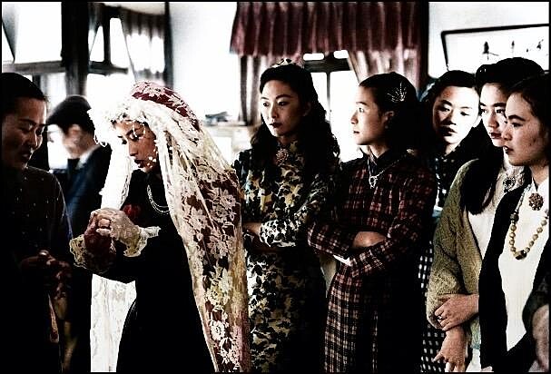 《悲情城市》劇組用心考據，原味呈現戰後台灣的時髦婚紗與時代情懷