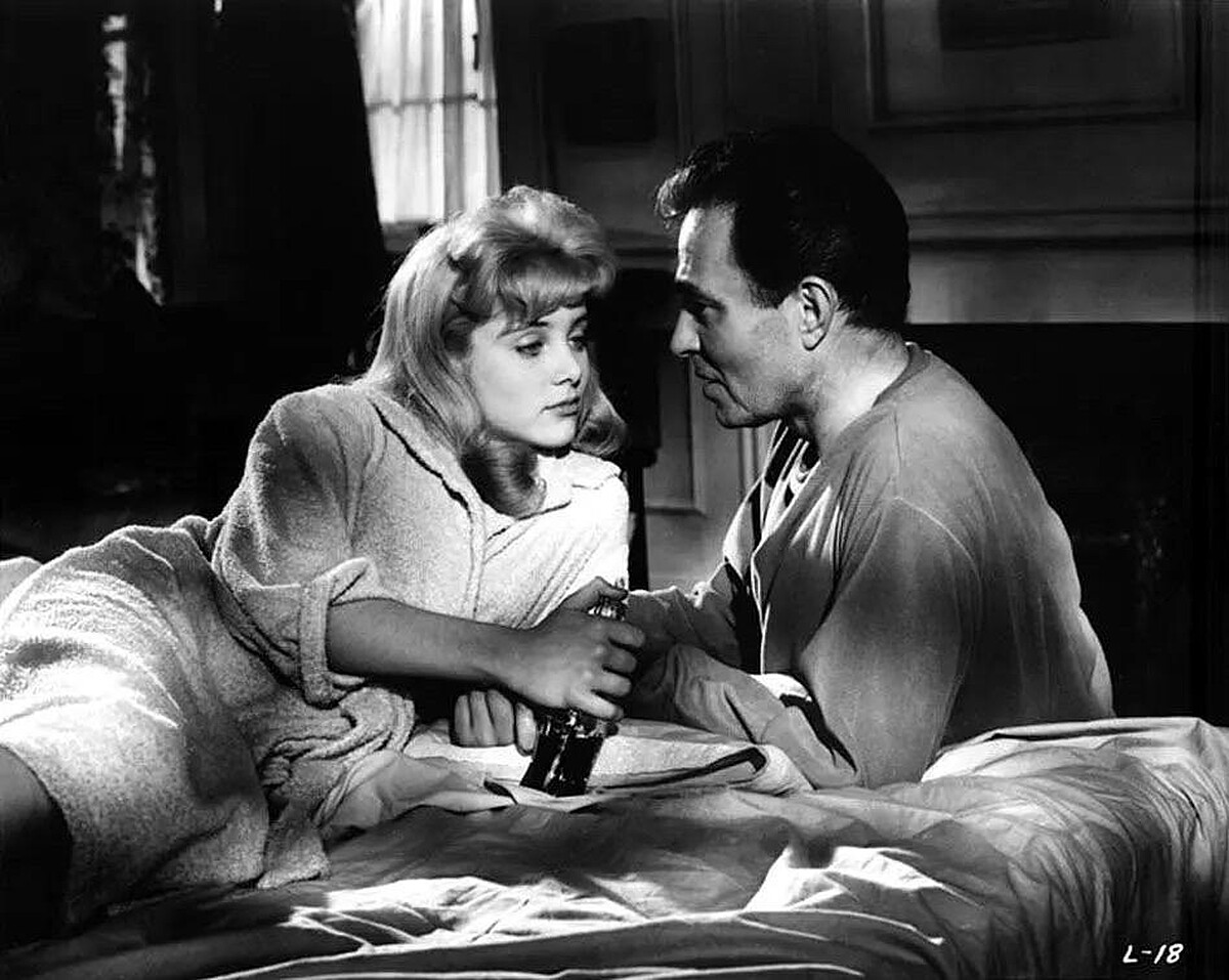 《一樹梨花壓海棠》。