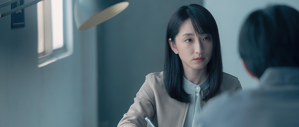 柯佳嬿在《模仿犯》中飾演一名諮商心理師