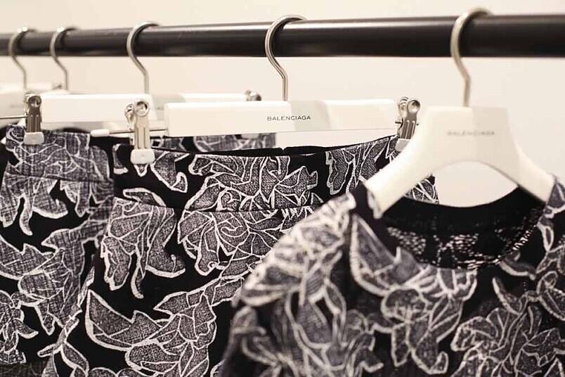 BALENCIAGA 2014春夏系列以經典元素融入現代風格，延續品牌經典輪廓設計