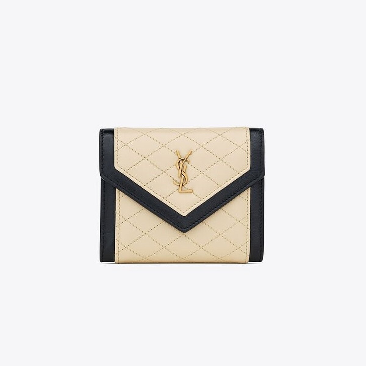 YSL GABY絎縫小羊皮小型三摺錢包，NT 26,000