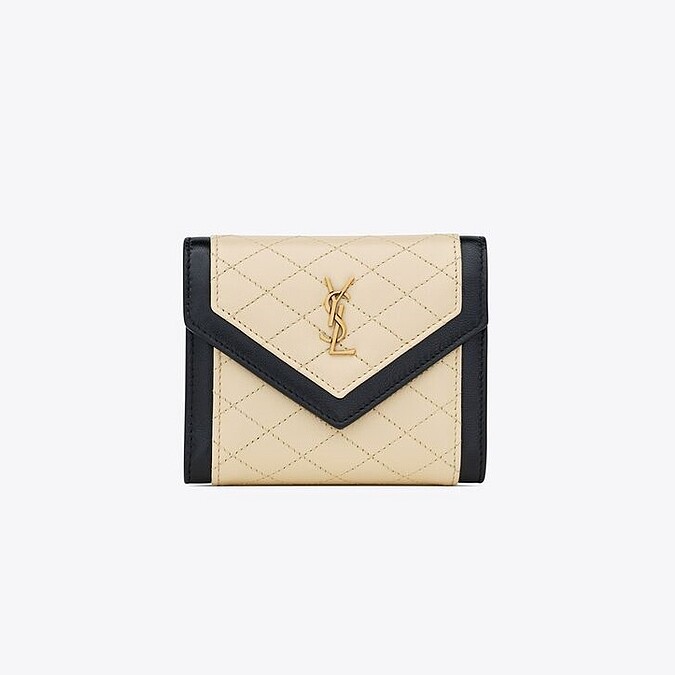 YSL GABY絎縫小羊皮小型三摺錢包，NT 26,000