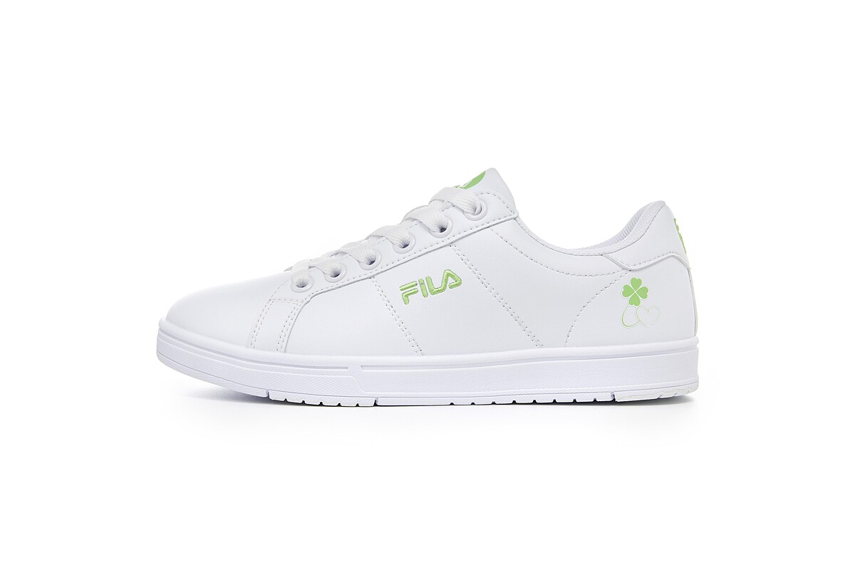 Fila刺繡小白鞋，NT 2,080