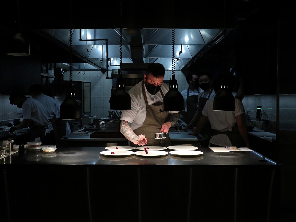 醬料、麵包、甜點都不假人之手,全由餐廳自製。