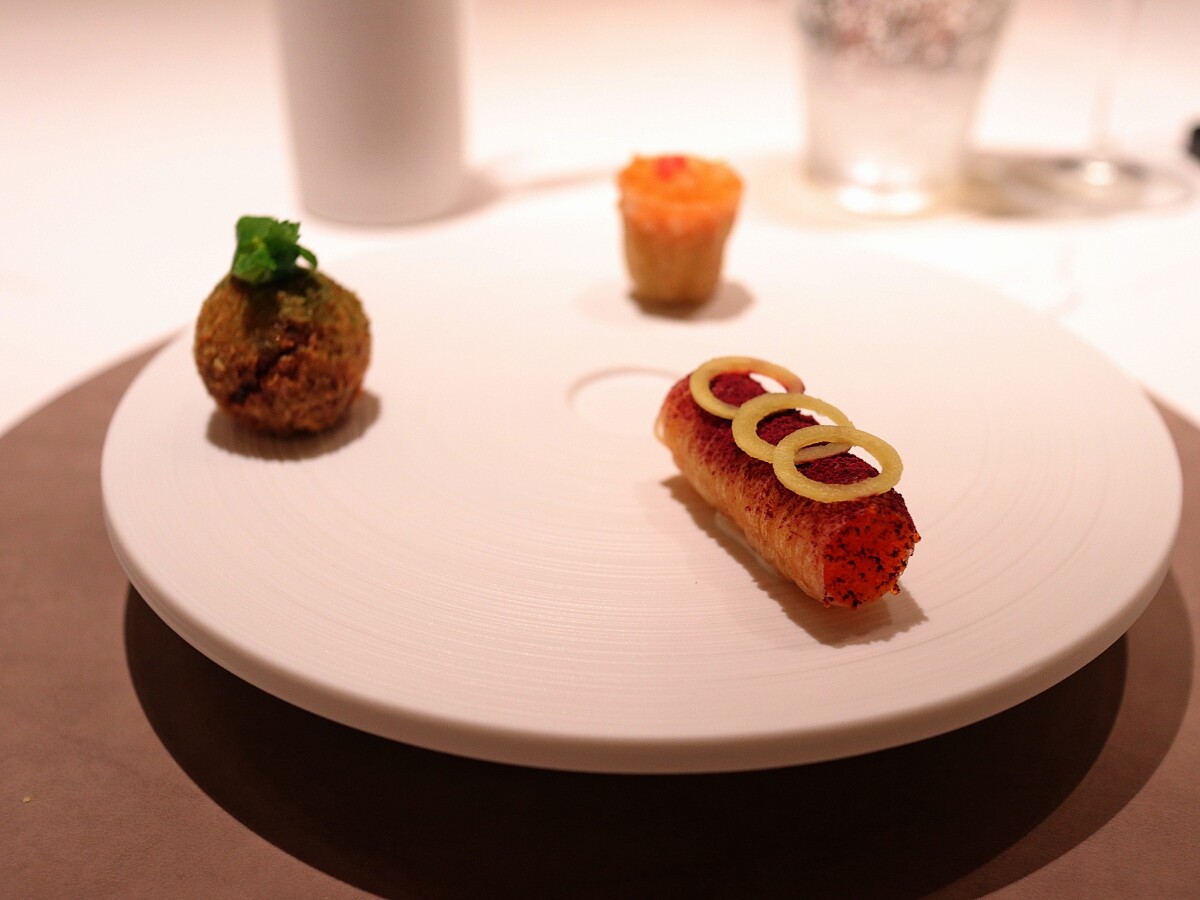 開胃小點以豐富的 Canapé。