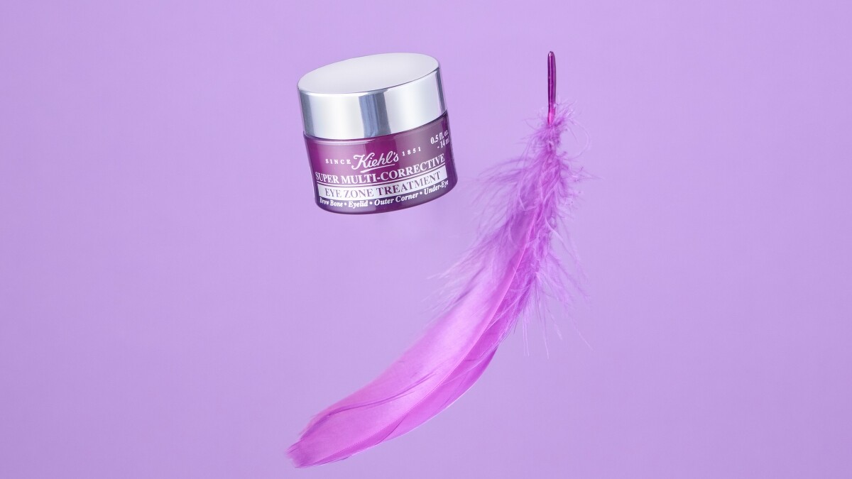 Kiehl&rsquo;s契爾氏「輕脂眼霜」超進化全能新生超級眼霜情境照。