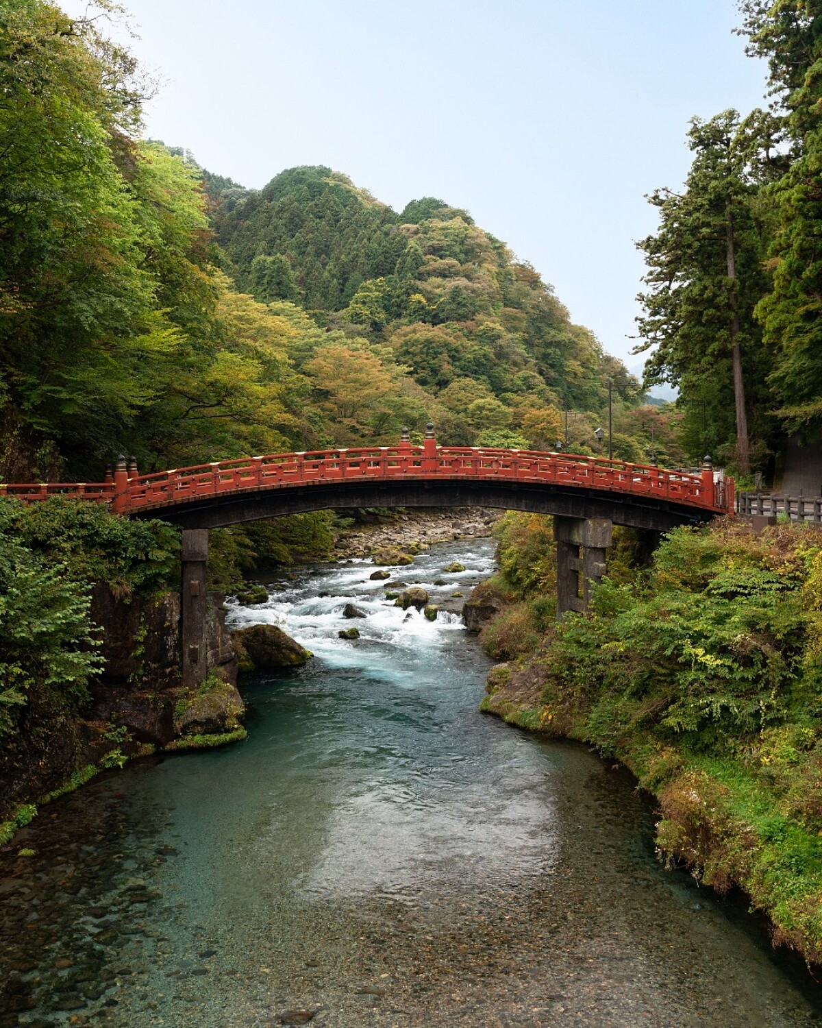 日光知名景點「神橋」。