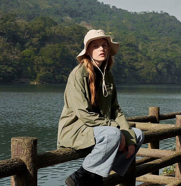 Pazzo X New Balance防潑水翻領夾克外套，NT 2,280