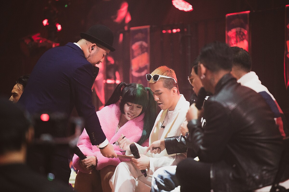 《大嘻哈時代2》選手討論戰術