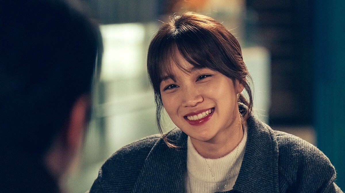 喜歡另一個人之前， 你應該先喜歡「自己一個人」！不要輕易喜歡別人，更不要「只喜歡」自己一個人。