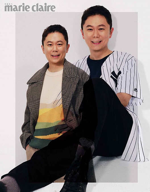 格紋大衣、圖案針織衫,both by H&M。卡其棕色西裝長褲、黑色樂福鞋,both by ALLSaints。