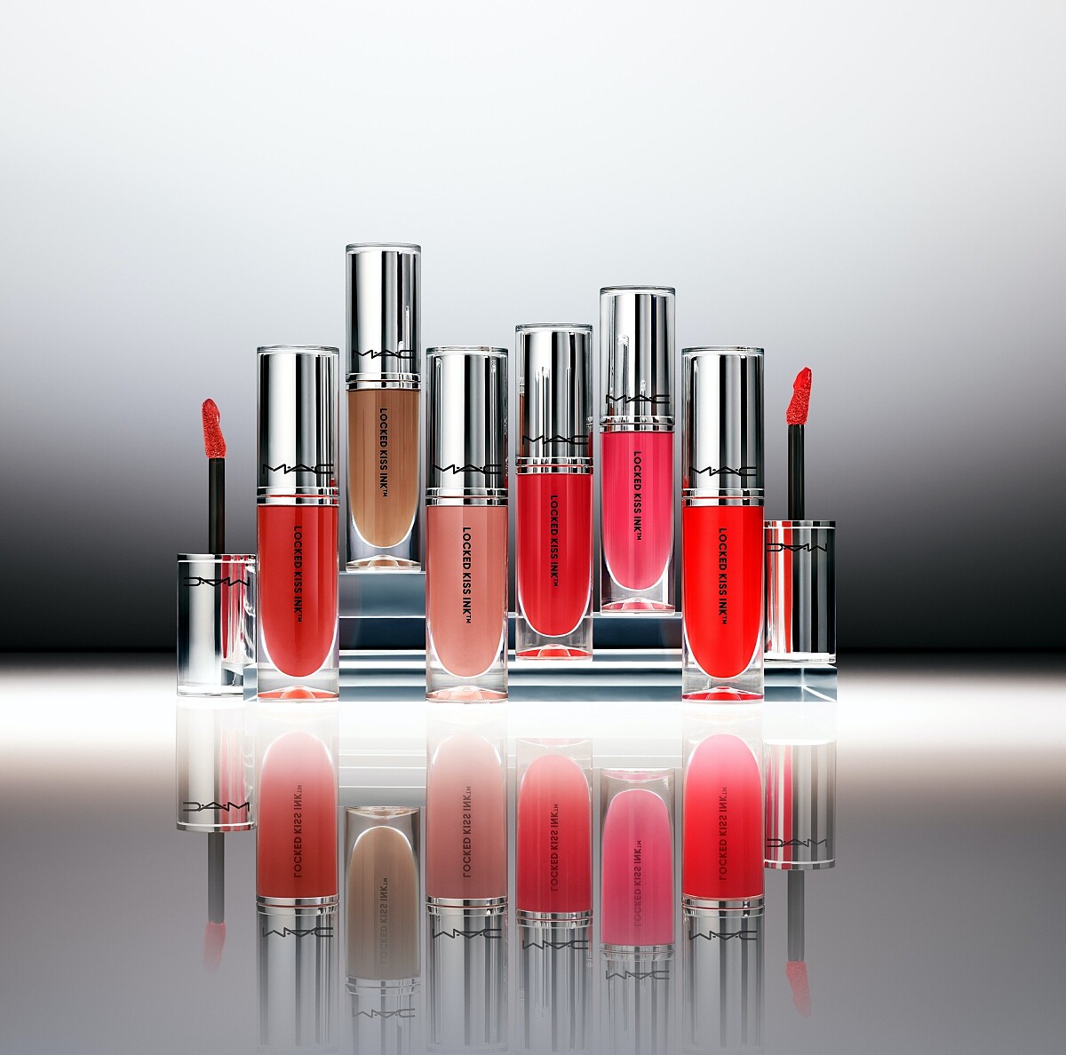 M&middot;A&middot;C超鎖吻霧感唇釉 產品形象圖，NT1,150