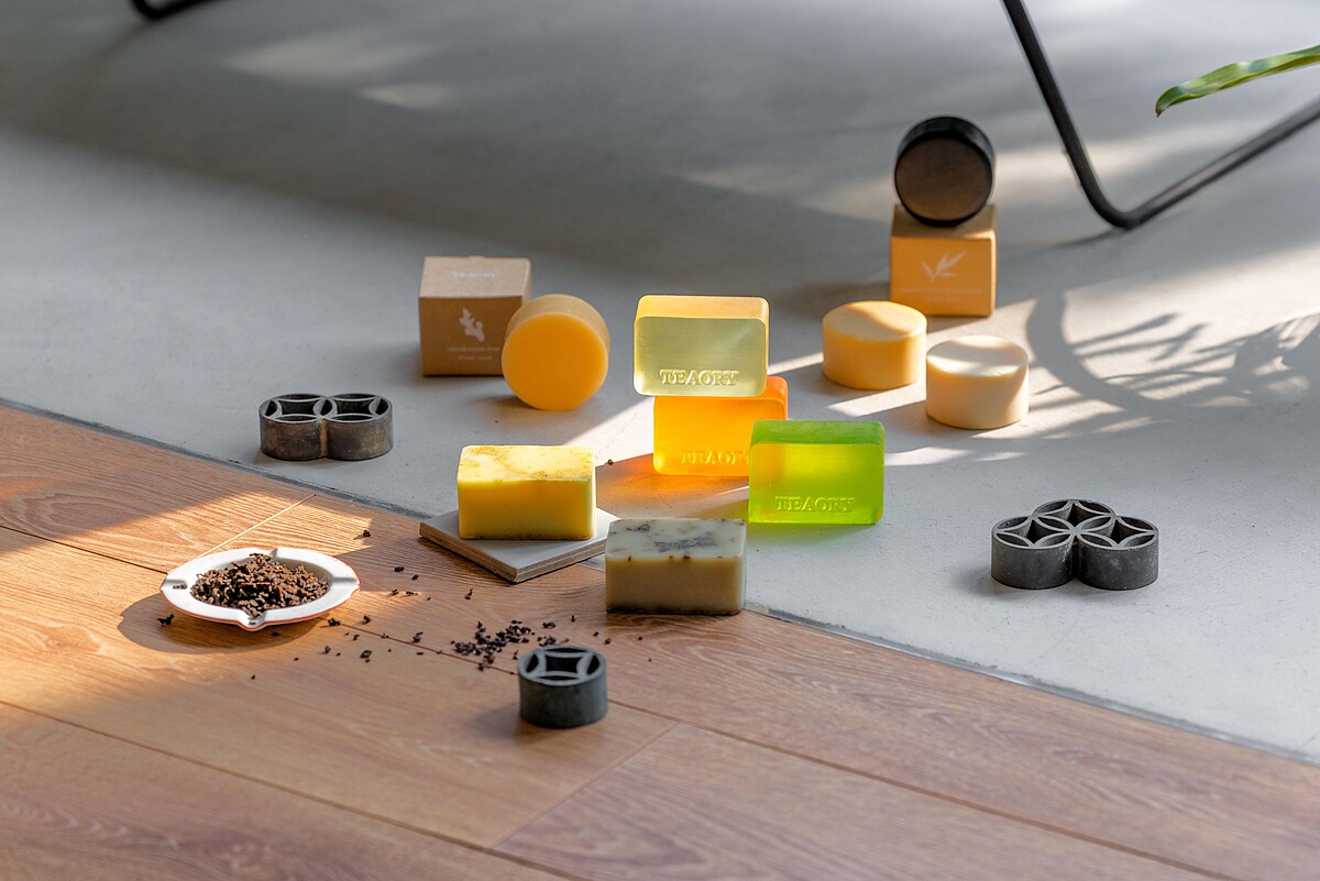 skm points1,300點免費兌換：伊聖詩 一日茶道TEAORY茶萃潔顏皂(200g)，價值NT320。