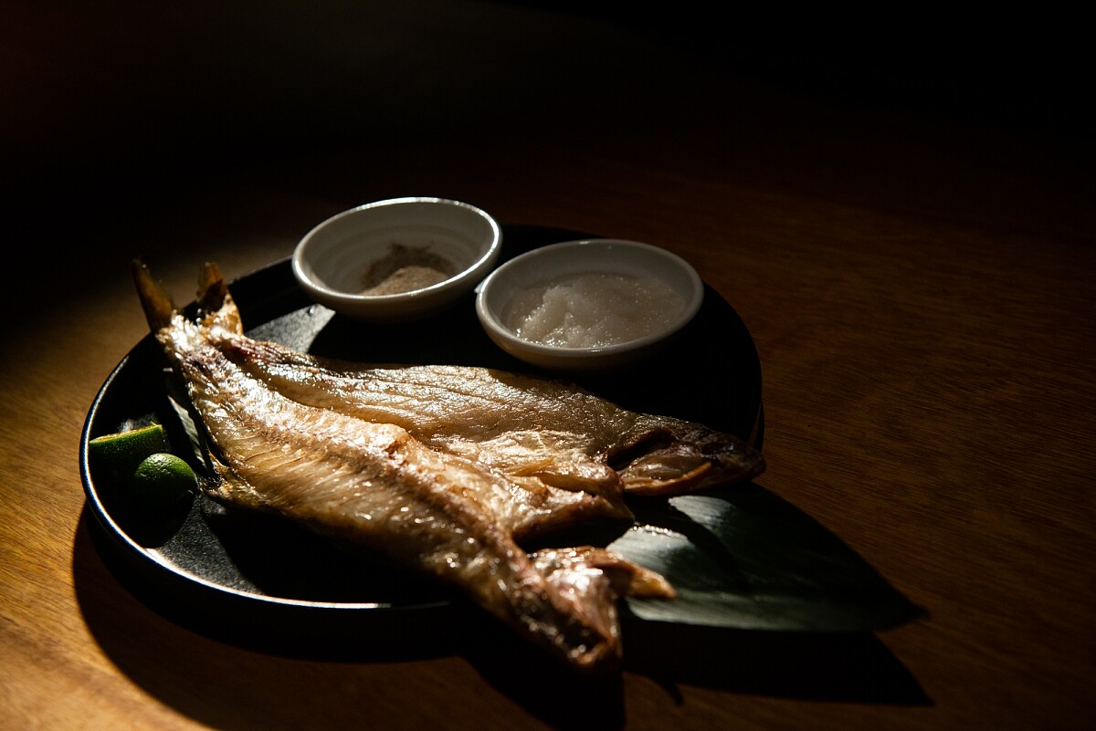 烤的香脆的一夜干。