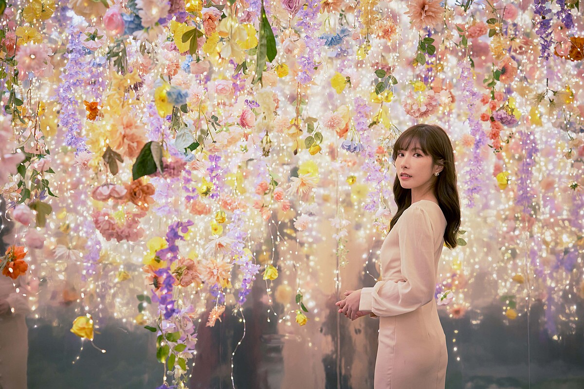 「時尚攝影棚」繁花幻境。