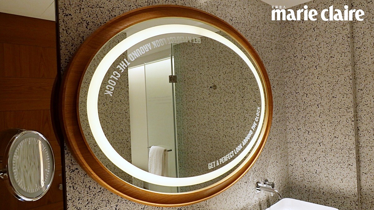 「vívomove Trend美型生活體驗房」有正能量標語