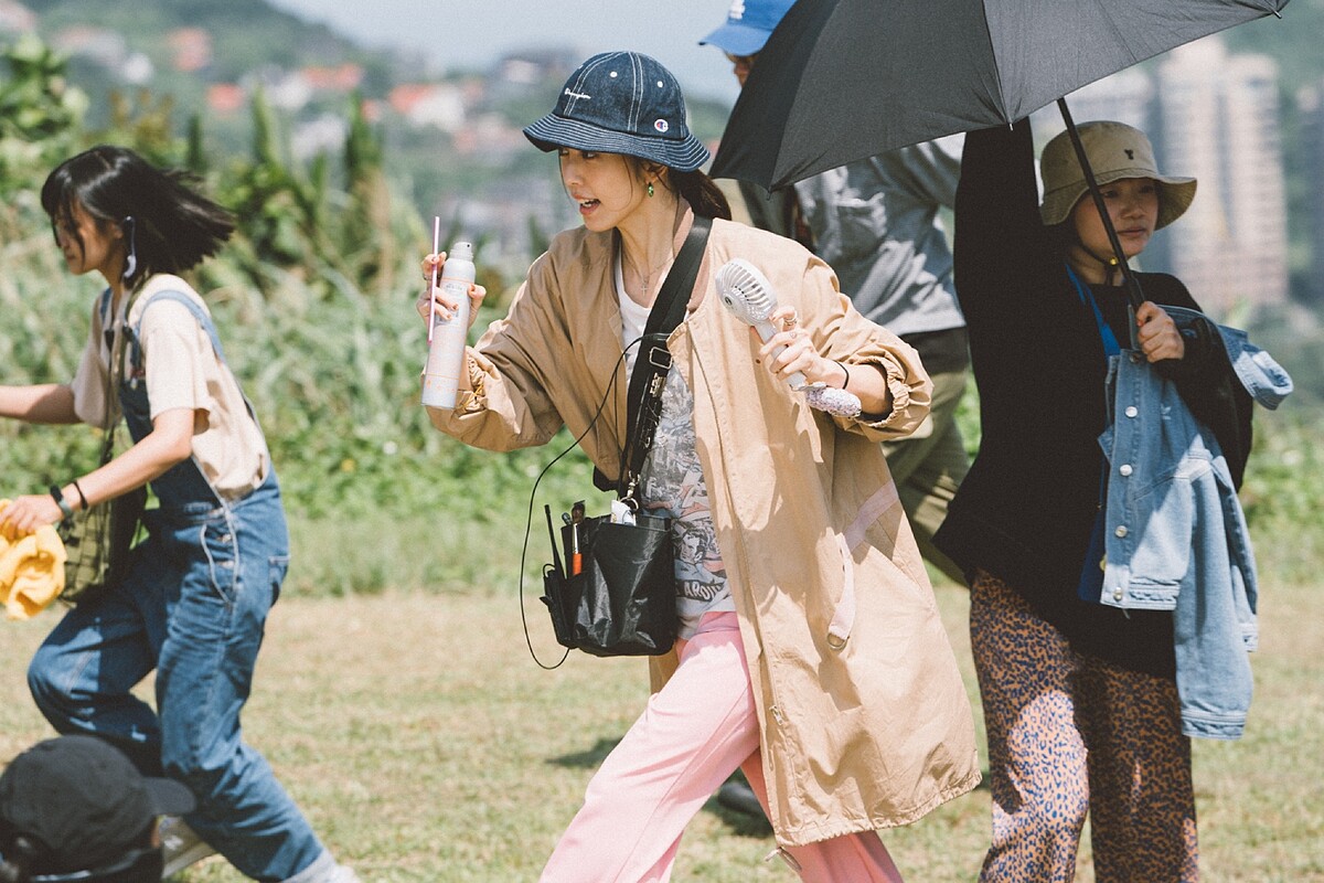 《本日公休》陳庭妮飾演大女兒阿欣，北漂在台北當造型師