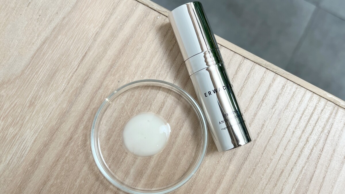 Erwachen醒寤全能撫紋活效安瓶質地示意。