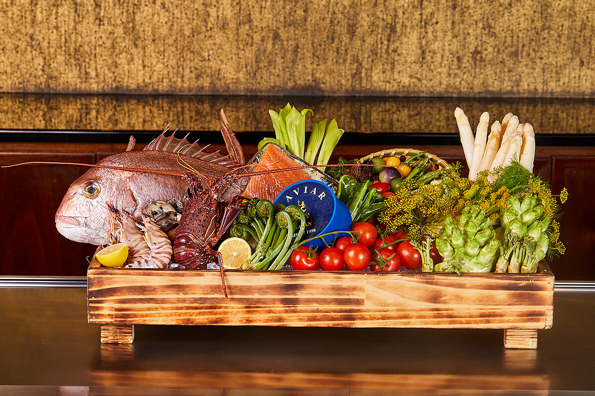 此次春宴鐵板燒運用的頂級食材。