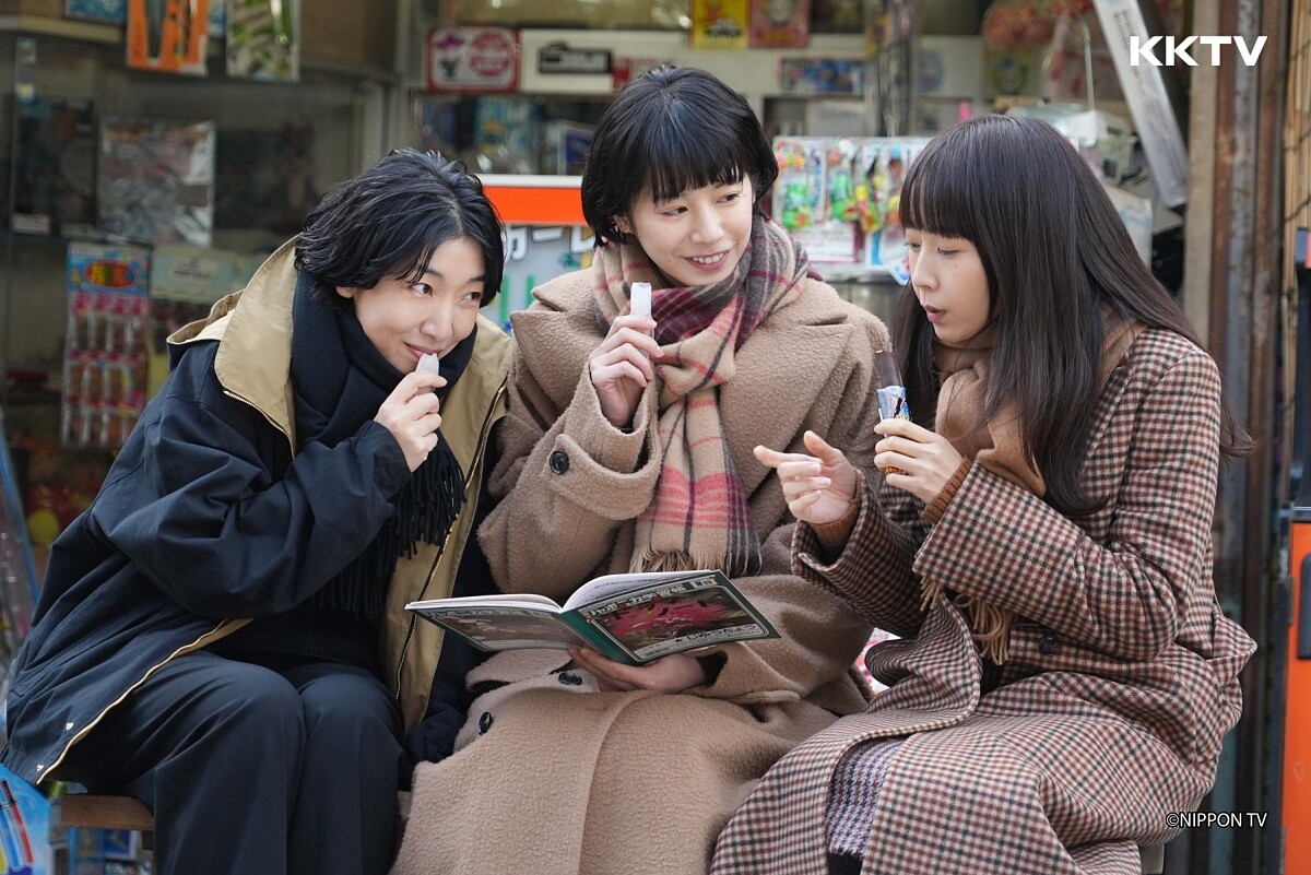 飾演摯友的夏帆（中）、木南晴夏（左），木南晴夏即是千秋王子玉木宏的妻子。