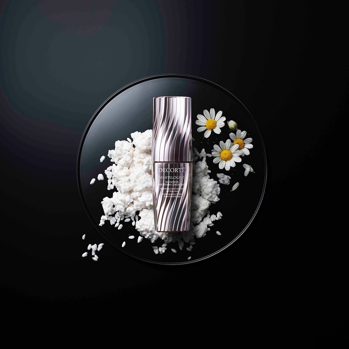 黛珂瑩潤粹白光燦新生精粹40ml，NT4,300