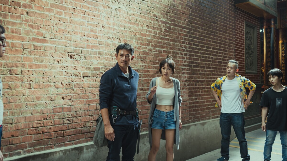 柯叔元在《做工的人 電影版》片中英雄救美，護愛方宥心飾演的珍妮花。