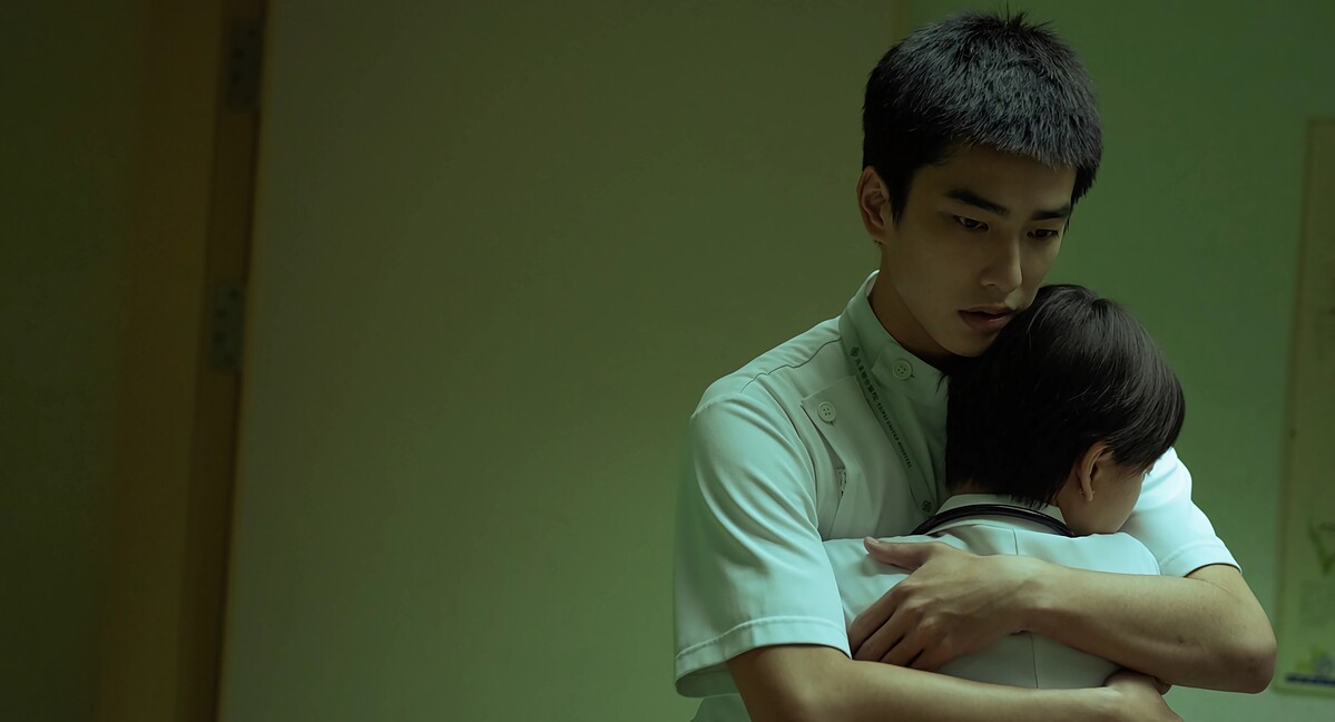 在《疫起》中飾演醫護戀人的曾敬驊與項婕如