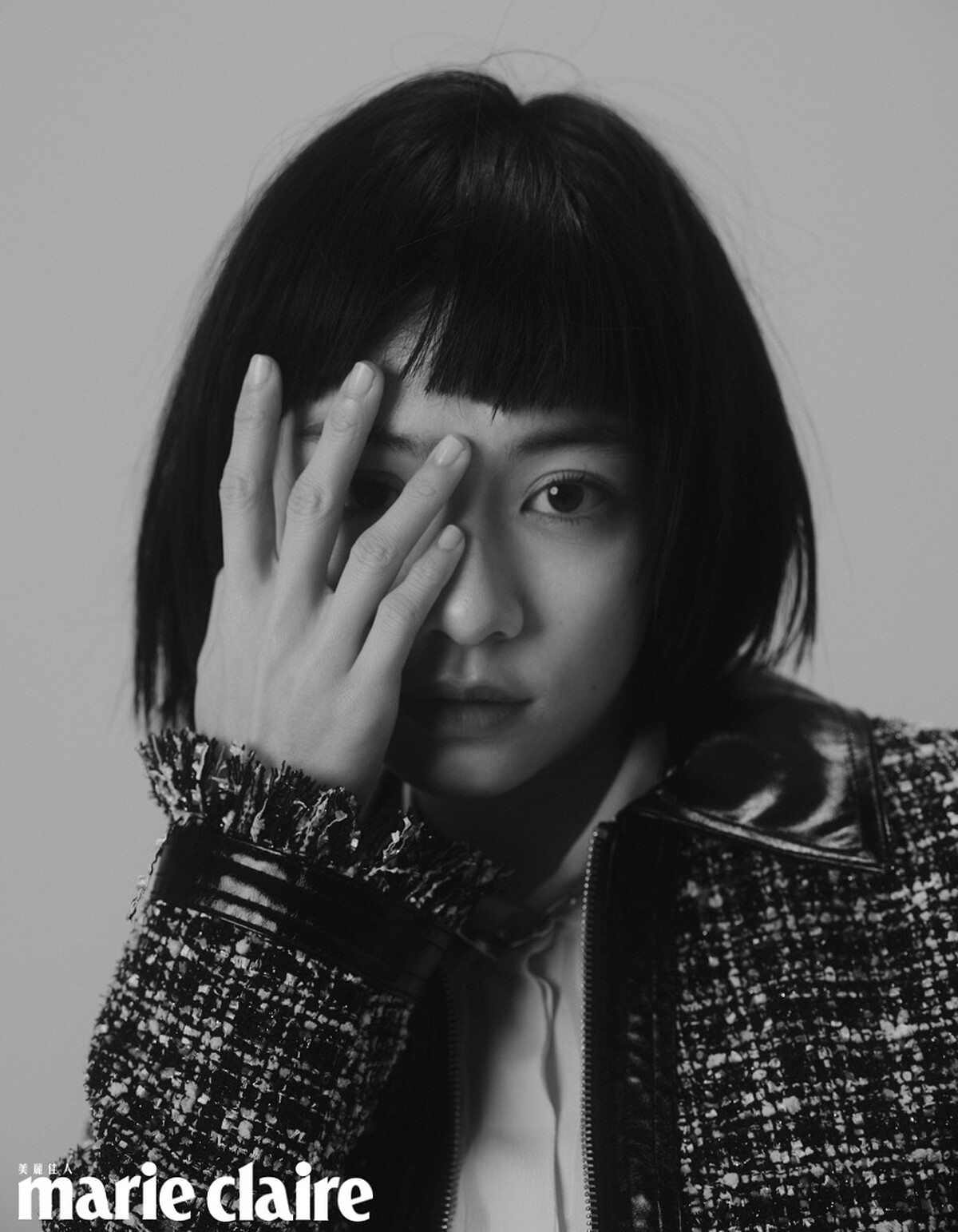 粉彩粗花呢西裝外套、真絲混紡襯衫、粉彩粗花呢短裙，all by MAX&C。