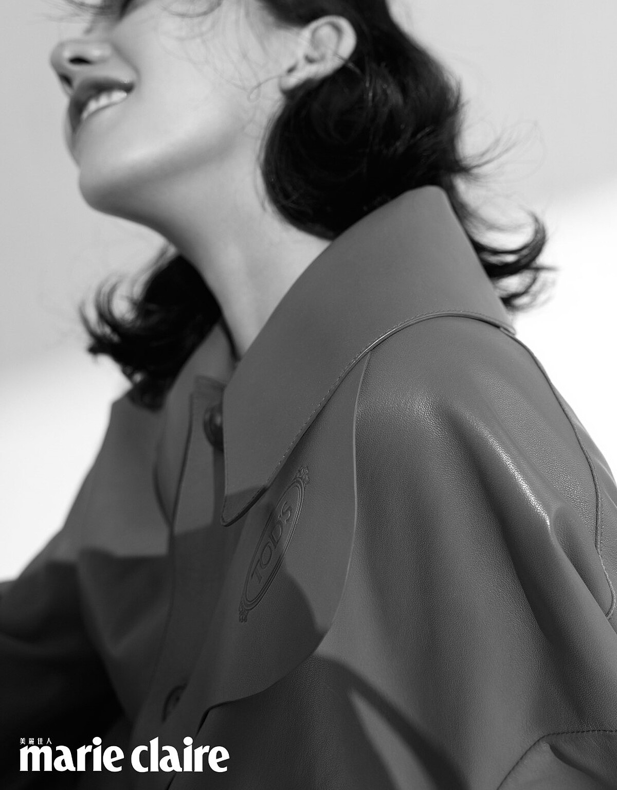 紅色皮革風衣，by Tod&rsquo;s。