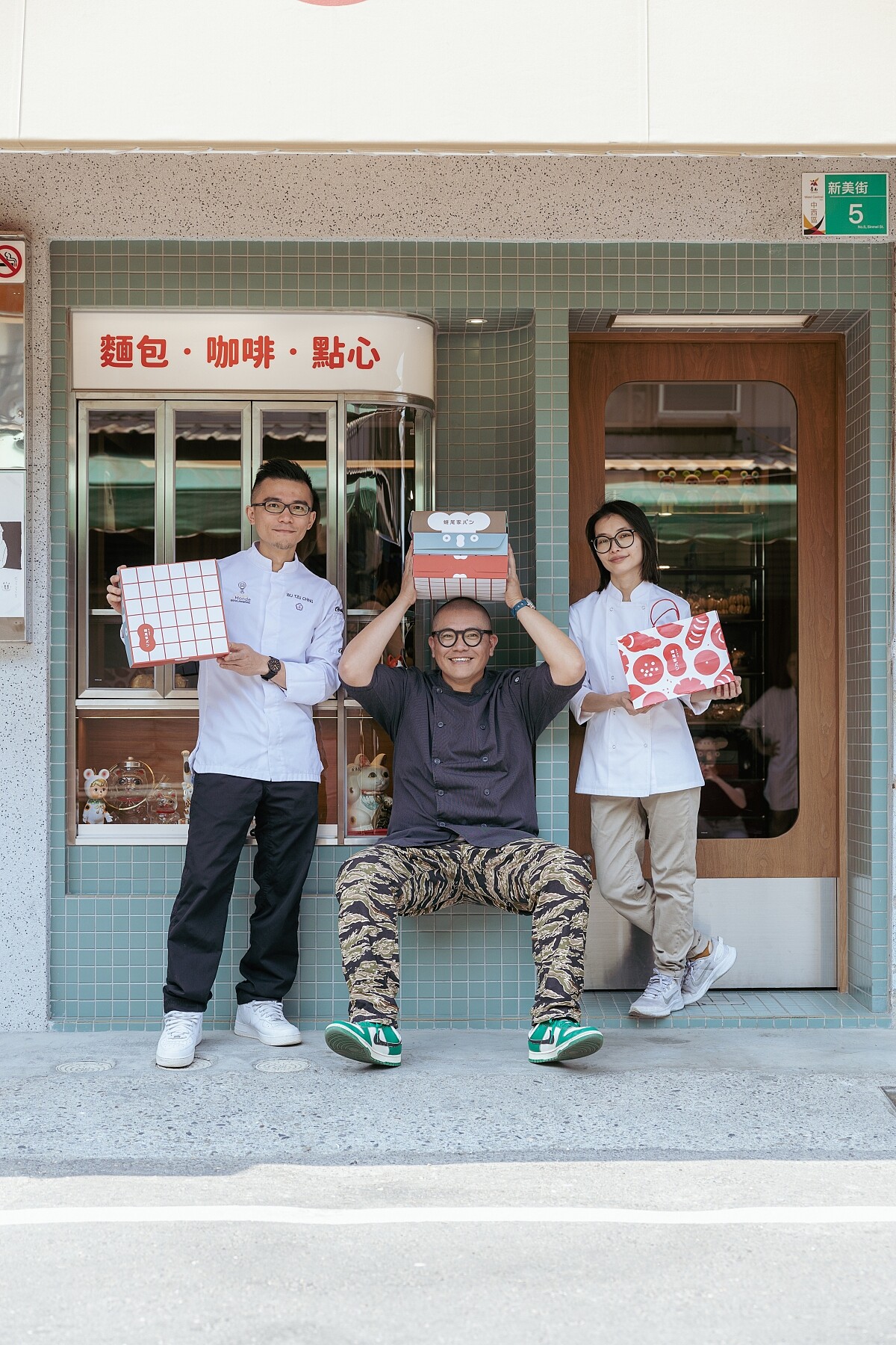 創辦人李豫攜手與世界盃麵包冠軍武子靖師傅，並邀請資深烘焙師林柏瑤一同加入計畫。