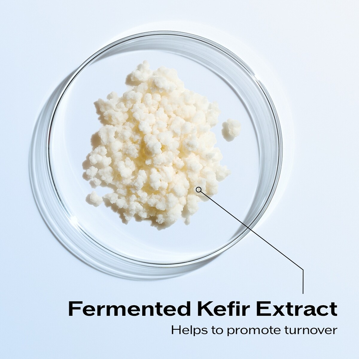 全新成份「克菲爾活酵萃取物」還原肌膚年輕膚觸。