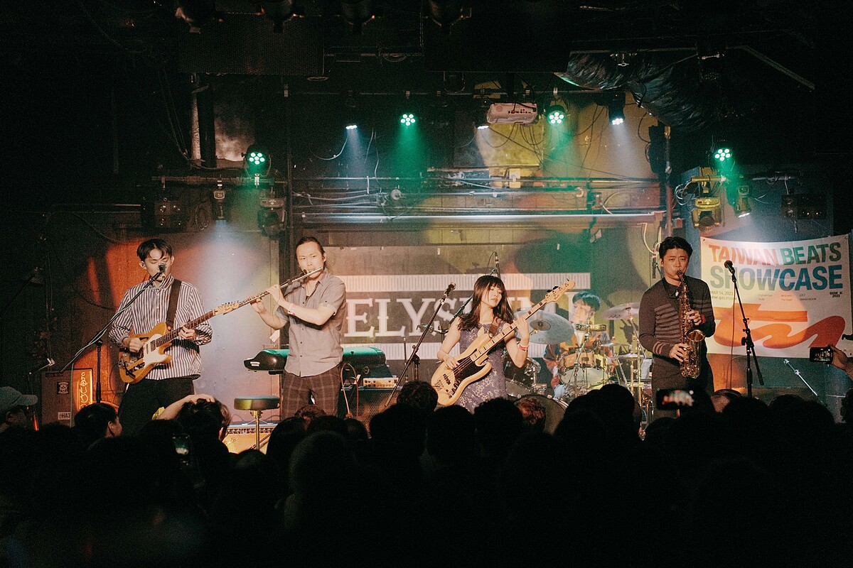 大象體操壓軸登場並邀請高雄管樂團兩位樂手助陣