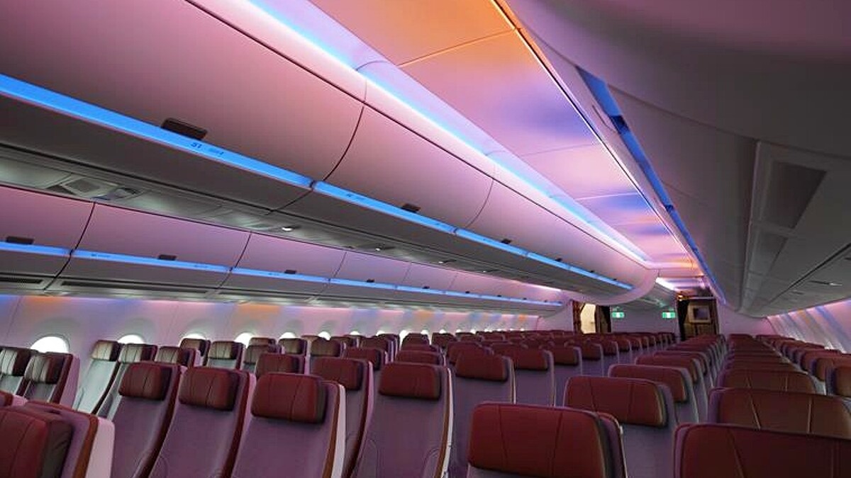 會隨著時刻、節慶漸變的情境燈光