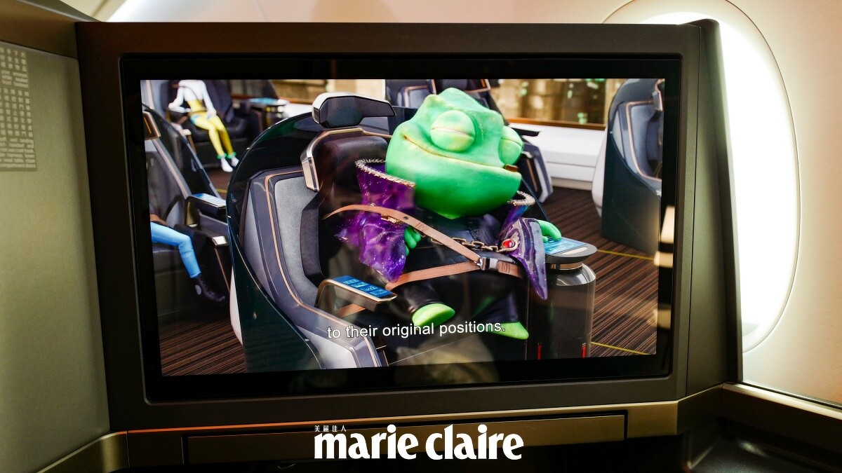 24吋4K高解析畫質大螢幕，看電影、玩遊戲超過癮