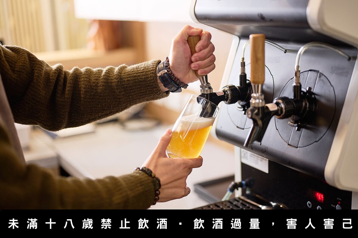 餐廳使用四口精釀生啤機，提供四款 KIRIN 精釀啤酒。