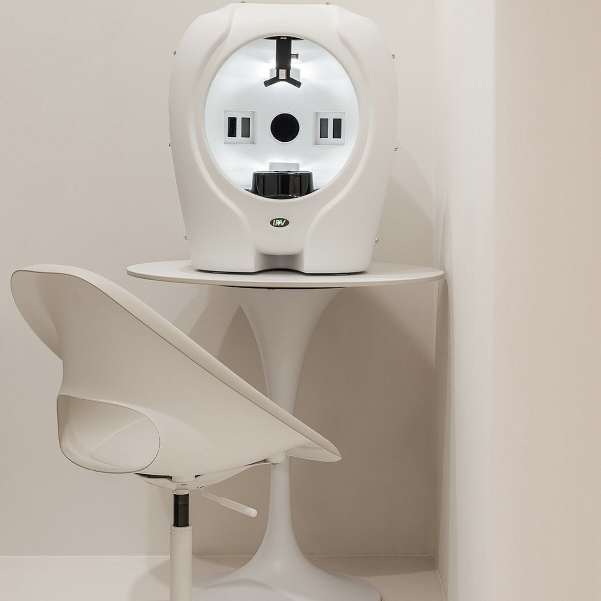 IRV PRO 3D全臉皮膚透視分析儀。