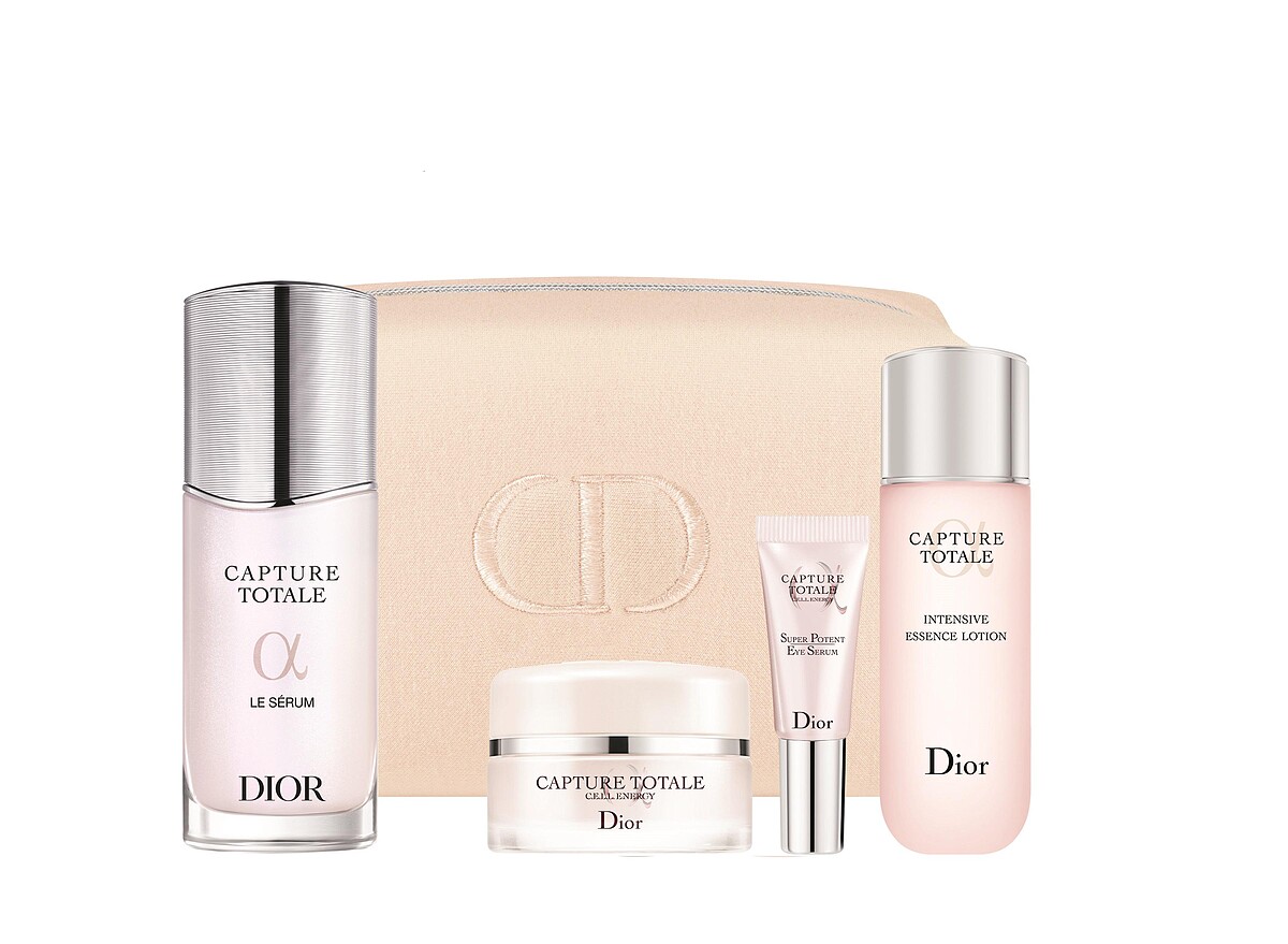 迪奧逆時能量精華組：逆時能量精華50ml+逆時能量奇肌露50ml+逆時能量奇肌霜15ml+逆時能量超彈力亮眼睛華5ml+美妍包，NT$6,000。