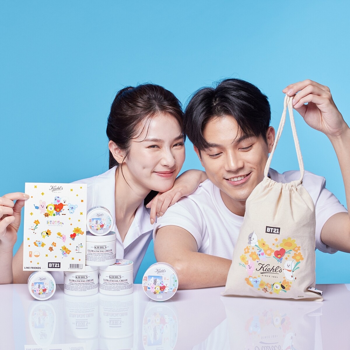 BT21 meets Kiehl&rsquo;s 限定貼紙+帆布束口袋。