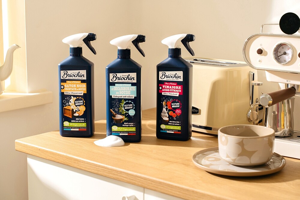 Jacques Briochin藍牌碧歐馨乾式泡沫清潔系列產品情境圖。