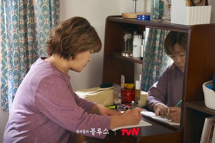 李姃垠飾演鄭恩喜