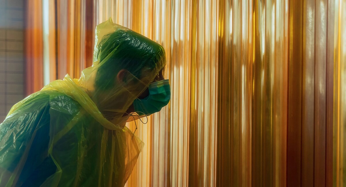 王柏傑​在35度​的高溫​下拍攝穿著防護衣加雨衣的戲直呼​：​​「這輩子最難忘的拍攝經驗​​。」