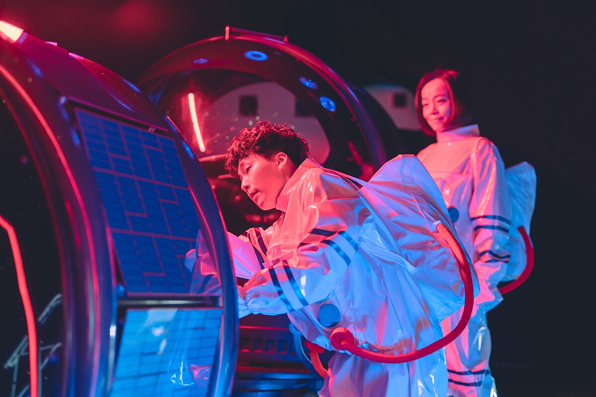 《阿波羅男孩》范瑞君（右）告訴飾演自閉兒的巫建和，他不是壞掉，只是注定要做個太空人。