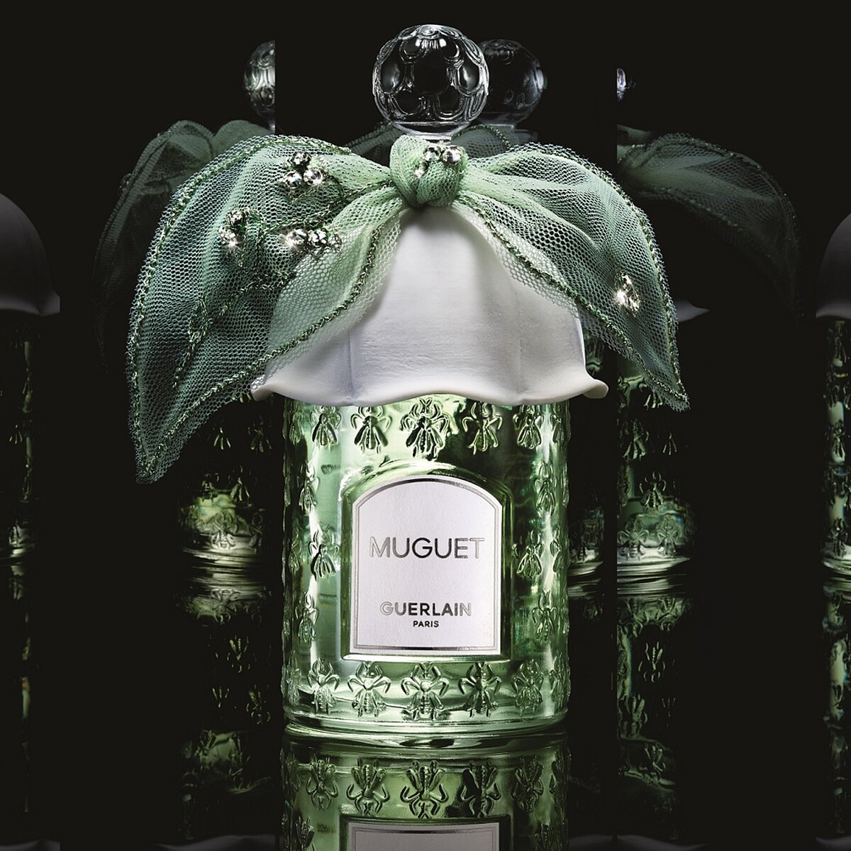 嬌蘭幸福永駐鈴蘭淡香水縷銀精瓷蜂印瓶主視覺。