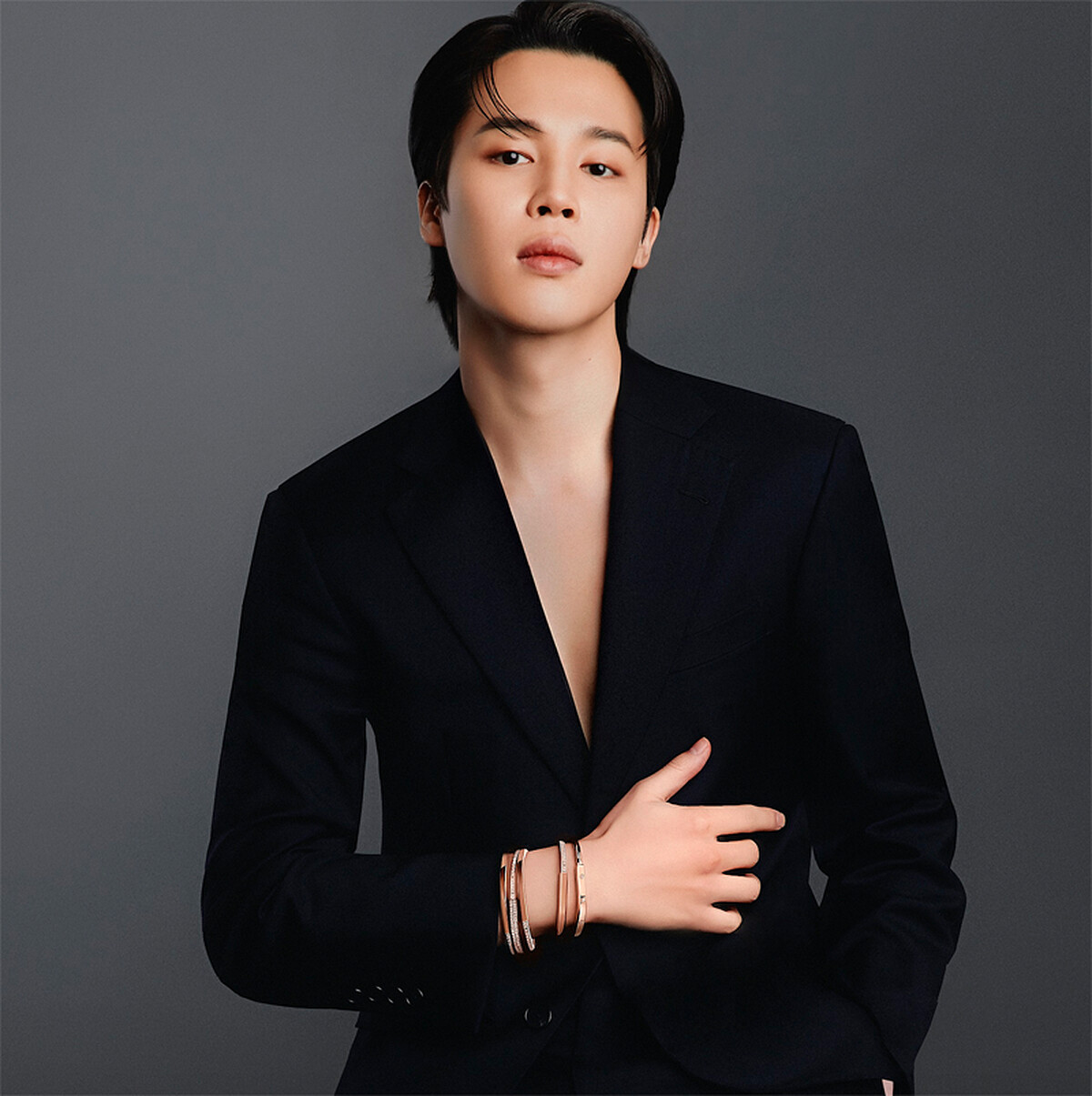 BTS防彈少年團Jimin朴智旻，穿搭時髦獨特的「Tiffany Lock 手環」，宣布加盟Tiffany & Co. 全球品牌代言行列