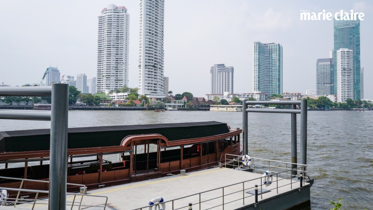 能搭乘免費接駁船前往購物