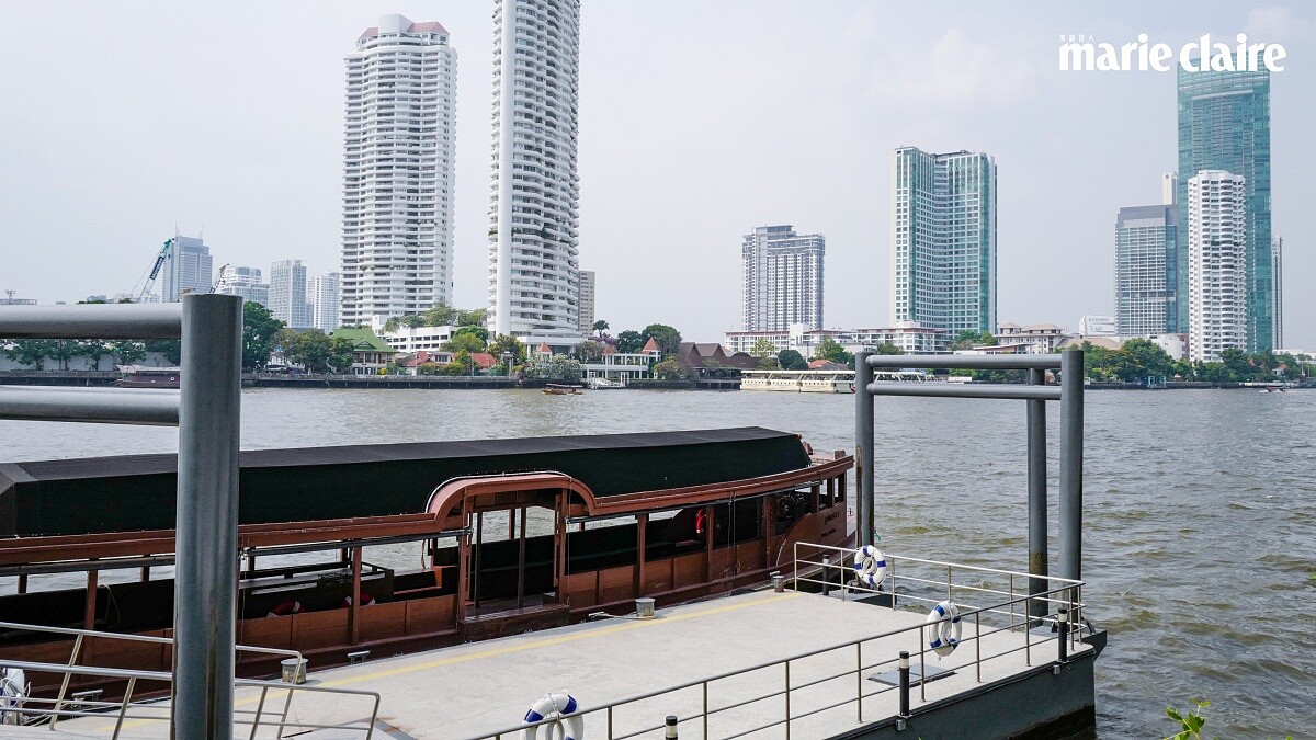 能搭乘免費接駁船前往購物