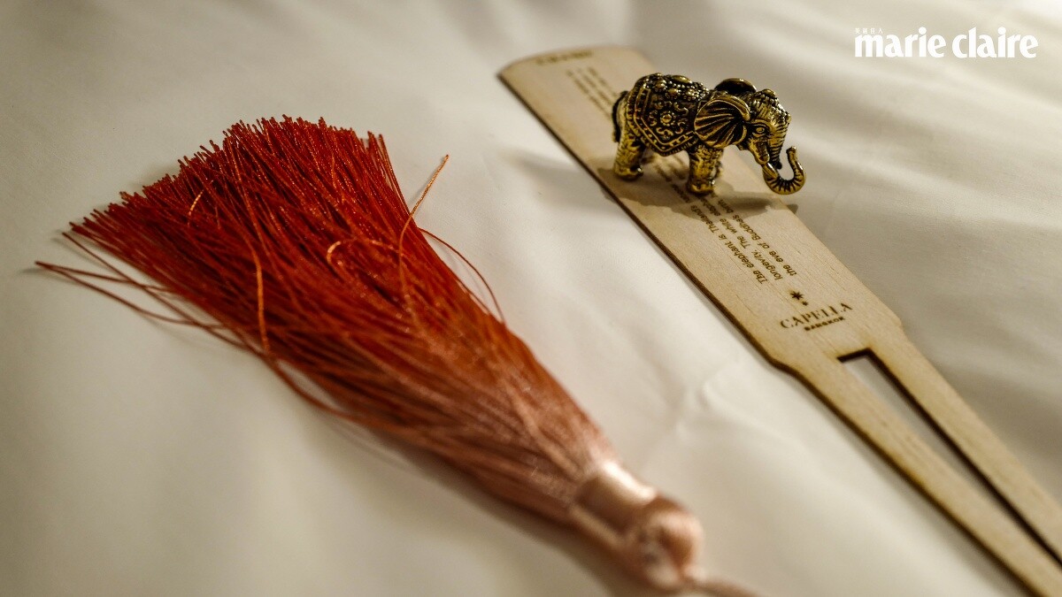 床上贈送紀念小物，會每日更換！