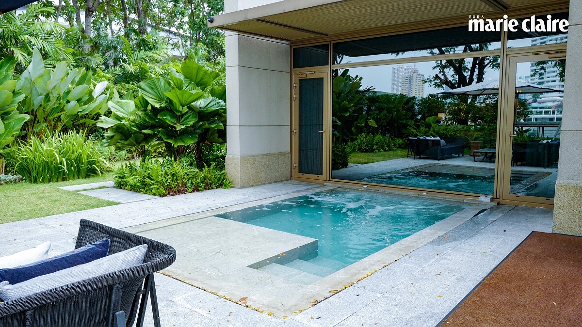 河畔別墅擁有獨立按摩浴缸